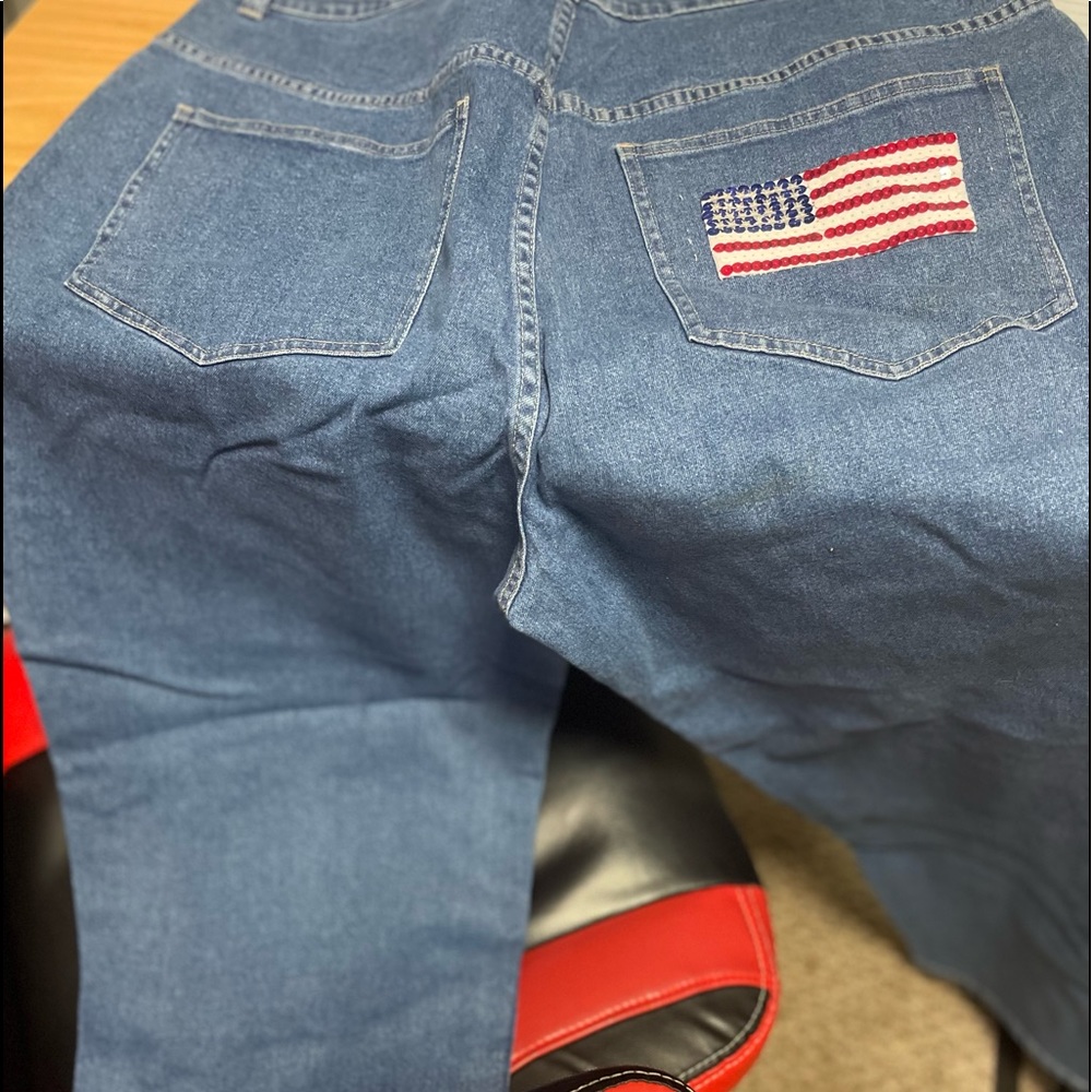 NWOT. Quacker Factory Jeans with Sequin American flag- size 24.